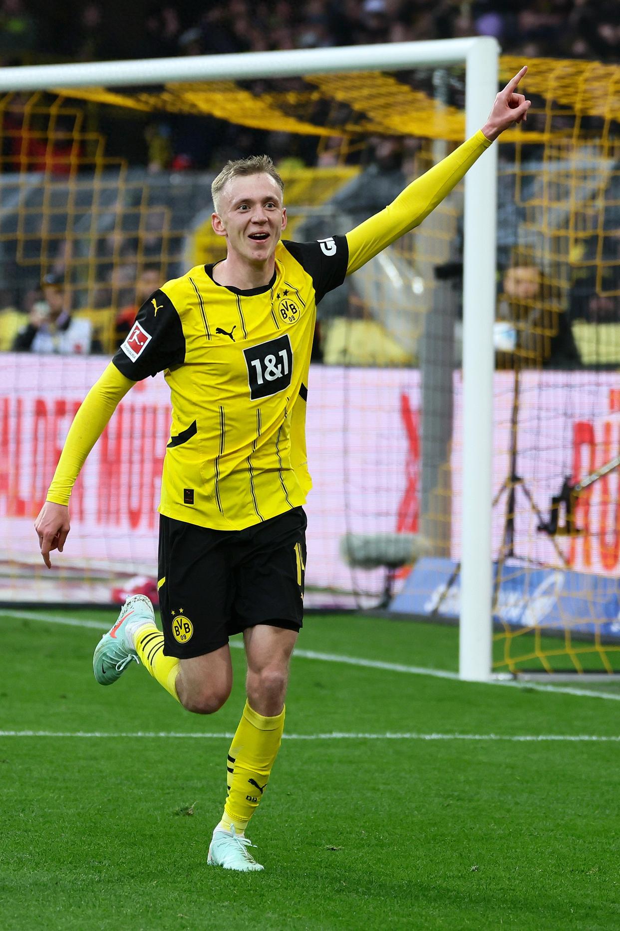 多特蒙德客场逆转,保持不败纪录 多特蒙德客场逆转,保持不败纪录