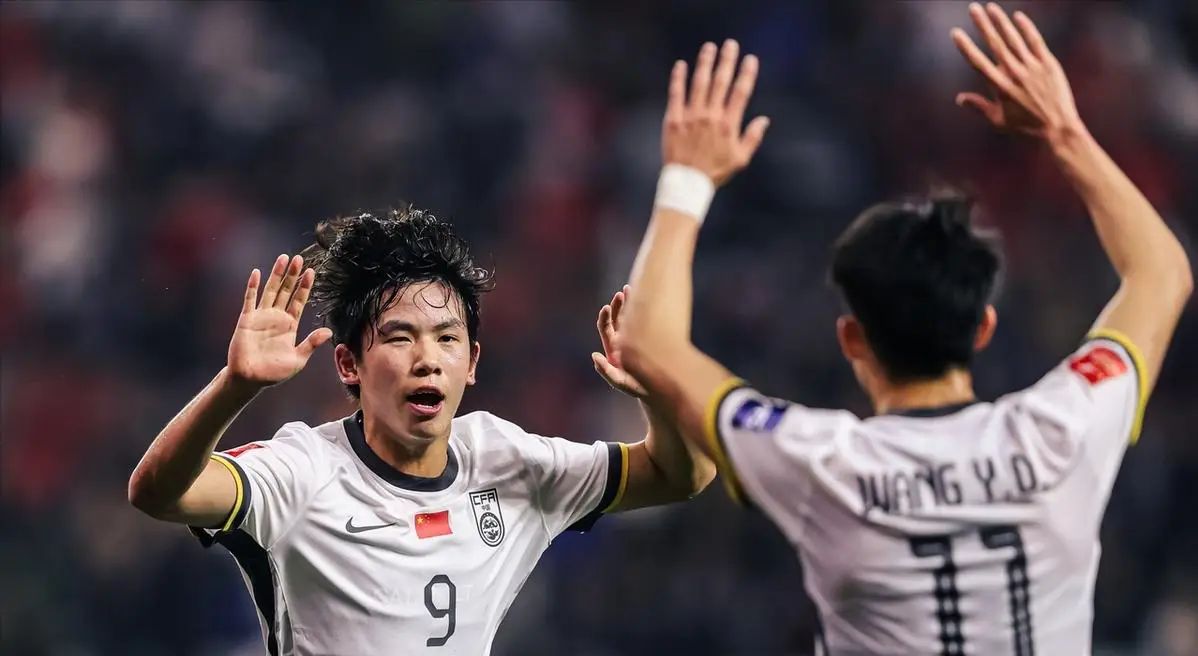 卡塔尔球队力压对手晋级下一轮比赛的简单介绍