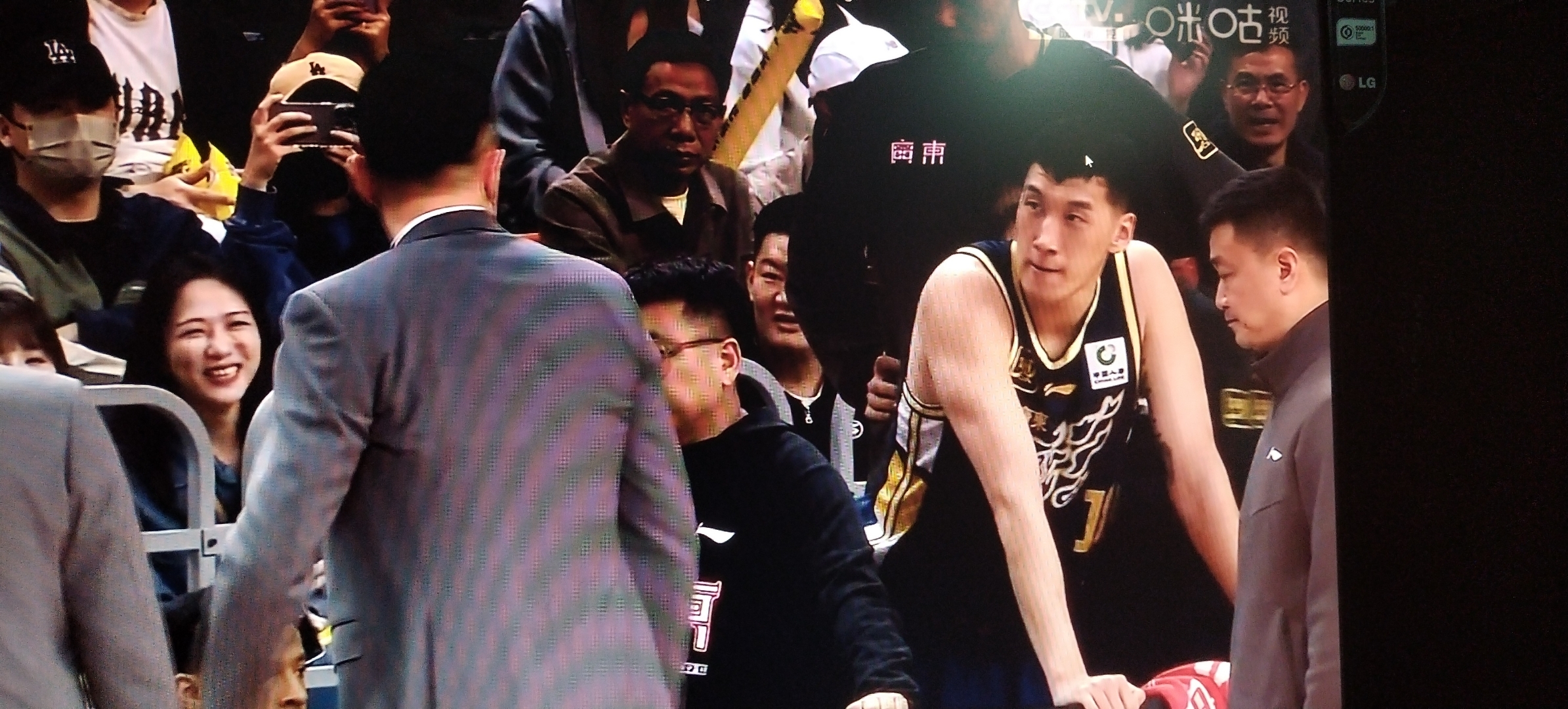 广东宏远队主场领先,终极险胜吉林队 广东宏远队主场领先,终极险胜吉林队