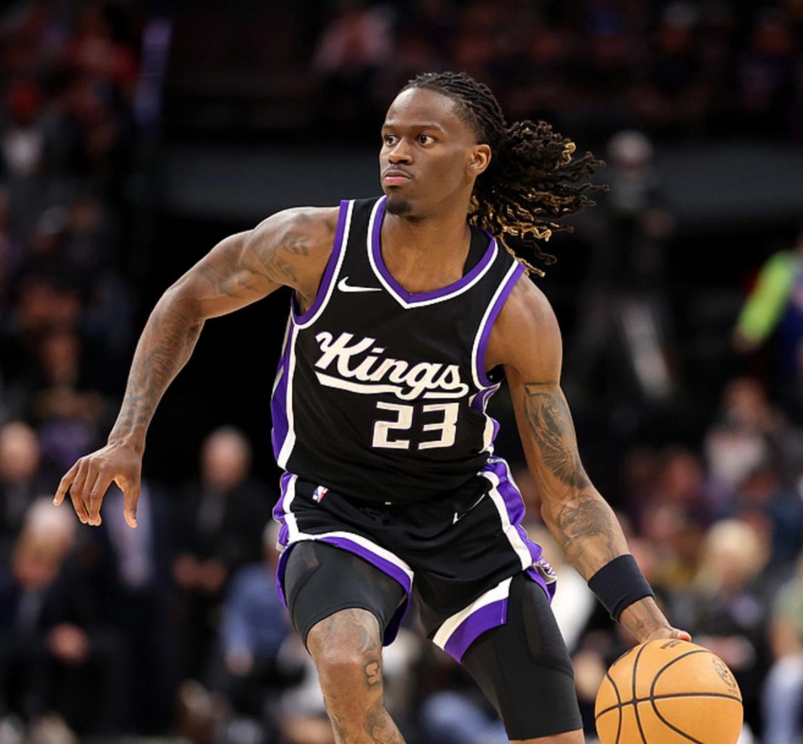 雄鹿明星球员再现神奇表现,带领球队逆转太阳 雄鹿明星球员再现神奇表现,带领球队逆转太阳