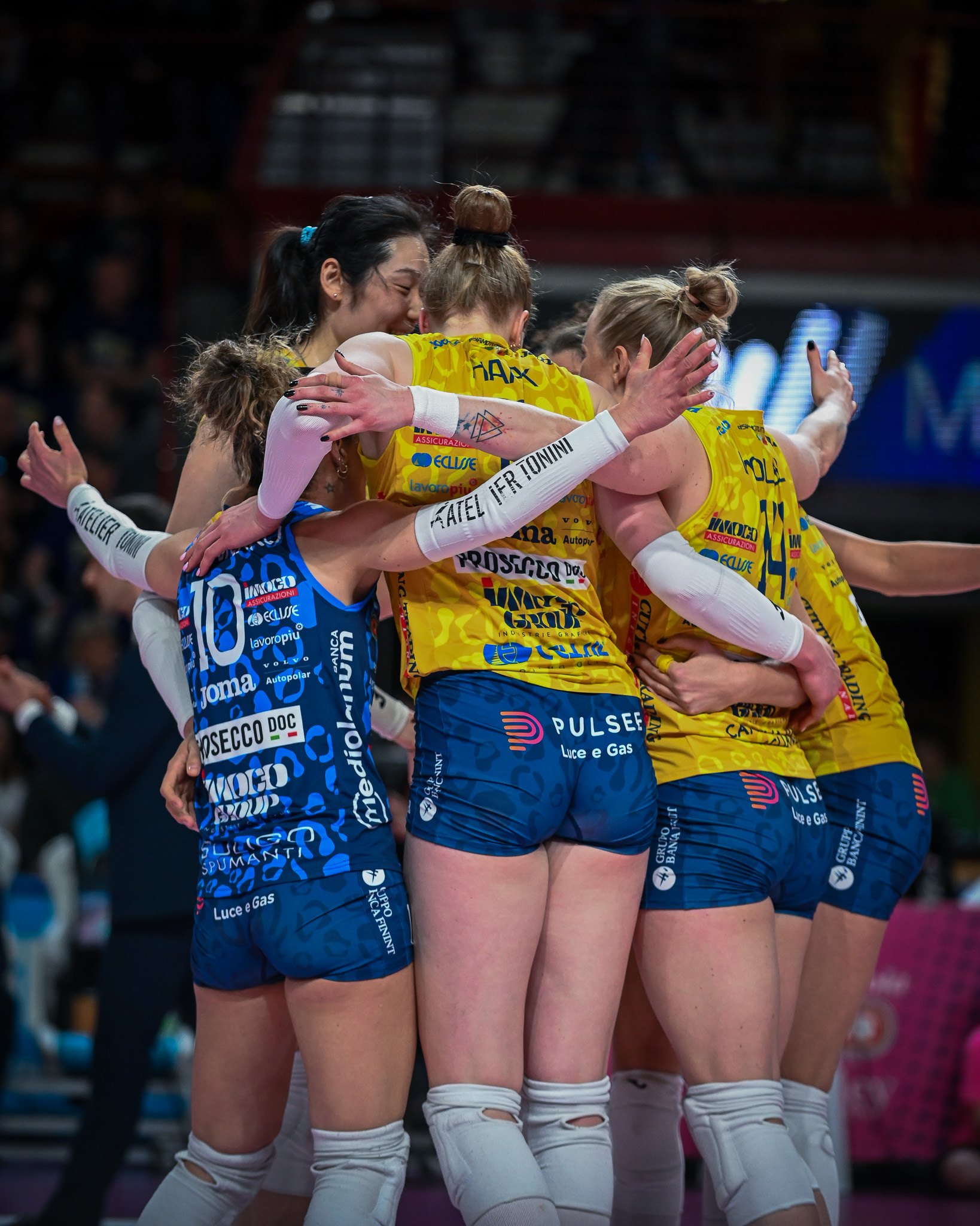 意大利女足迈入八强,展现实力 意大利女足迈入八强,展现实力