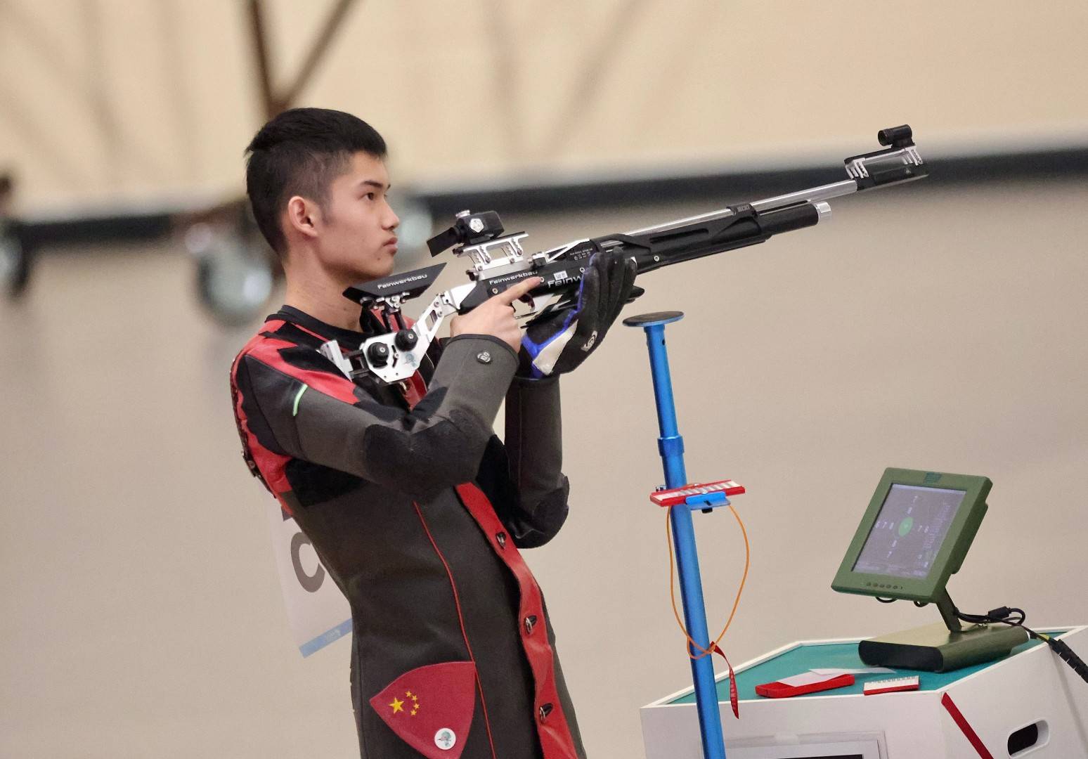 包含江苏队拼搏奋进，锻炼年轻球员的词条